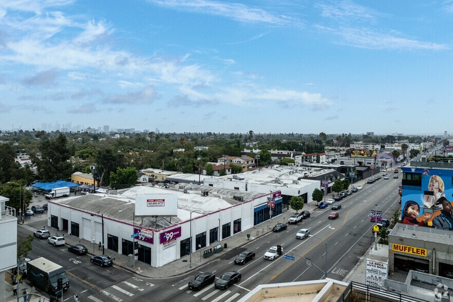 Primary Photo Of 852 N La Brea Ave, Los Angeles Freestanding For Lease