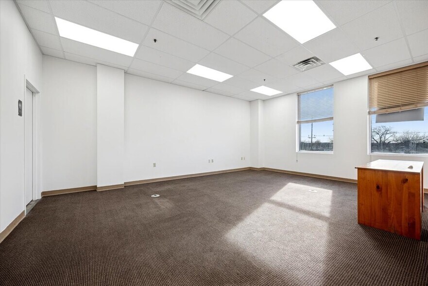 More Photos Of 509-513 W Union Ave, Bound Brook Freestanding For Lease