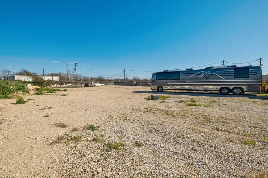 More Photos Of 1401 Mooreland Dr, Austin Land For Sale