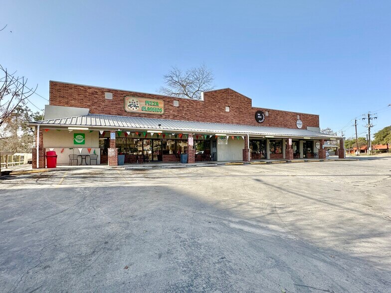 More Photos Of 3420-3440 N Saint Marys St, San Antonio Freestanding For Sale