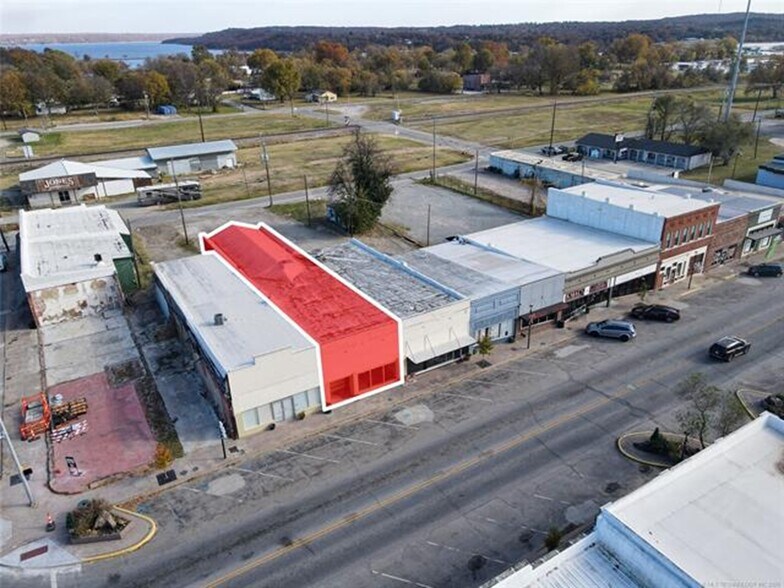 More Photos Of 111-117 S Main St, Eufaula Office For Sale