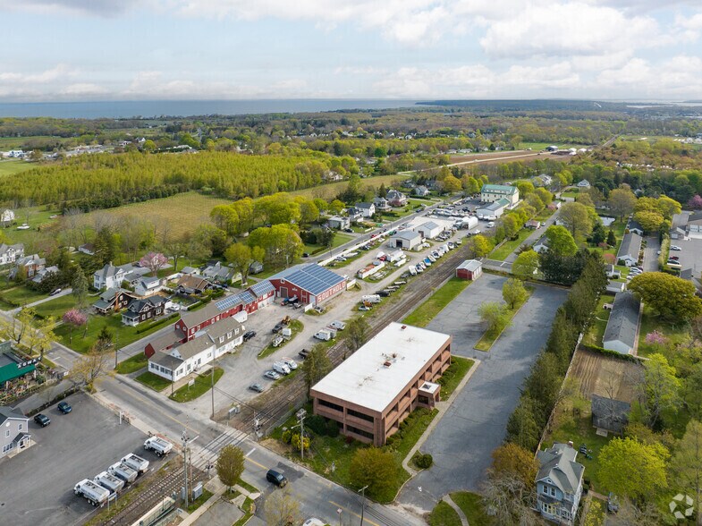 More Photos Of 1400 Youngs Ave, Southold Medical For Lease