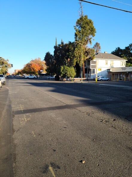 More Photos Of 821 5th St, Marysville General Retail For Sale