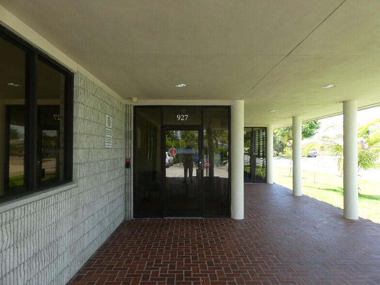 More Photos Of 925 SE 1st St, Pompano Beach Medical For Sale
