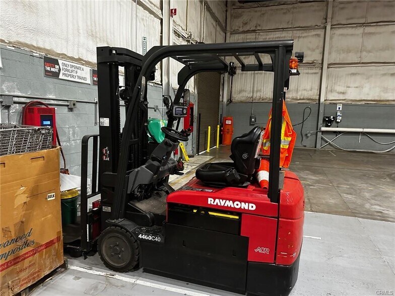 More Photos Of 2812 Hegan Ln, Chico Light Distribution For Sale