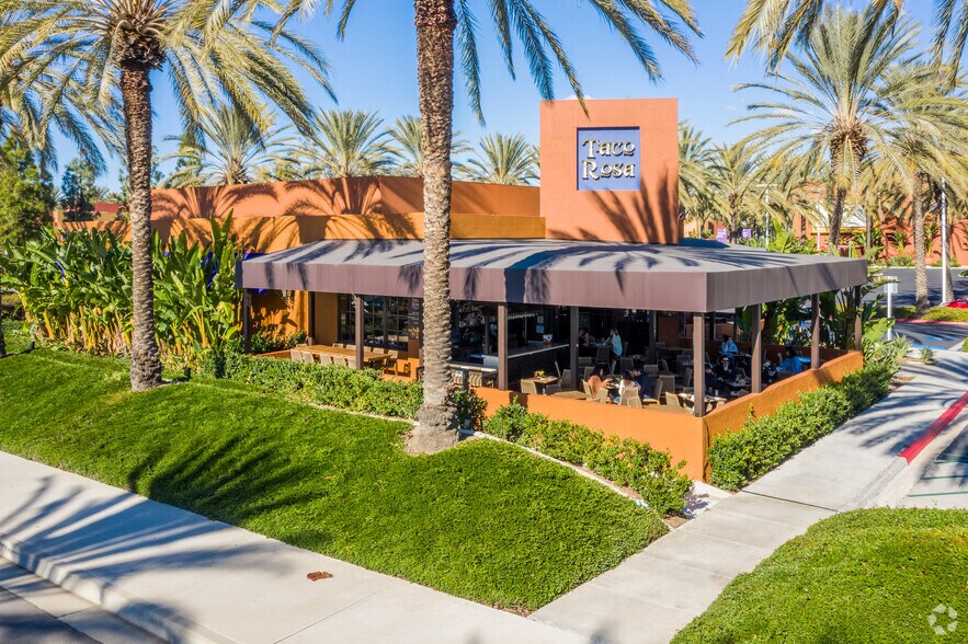 More Photos Of 2915-3011 El Camino Real, Tustin Unknown For Lease