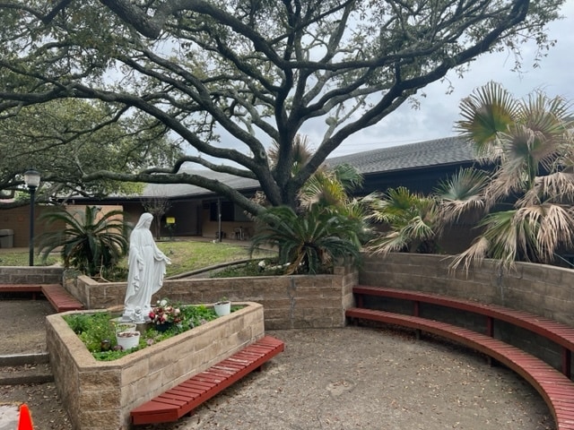 More Photos Of 11011 Hall Rd, Houston Religious Facility For Sale