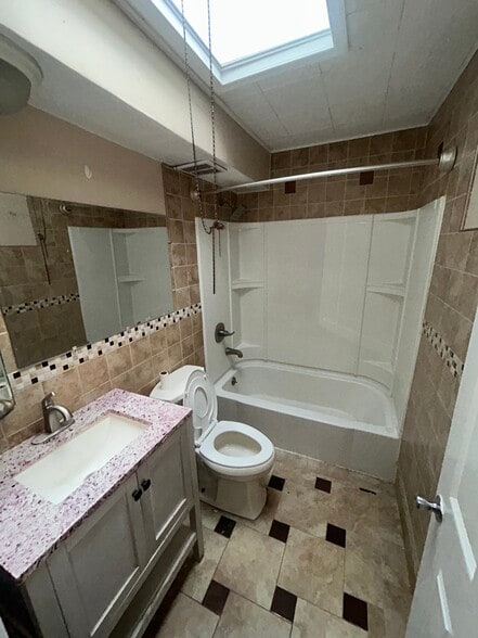 More Photos Of 4655 Benson St, Philadelphia Apartments For Sale