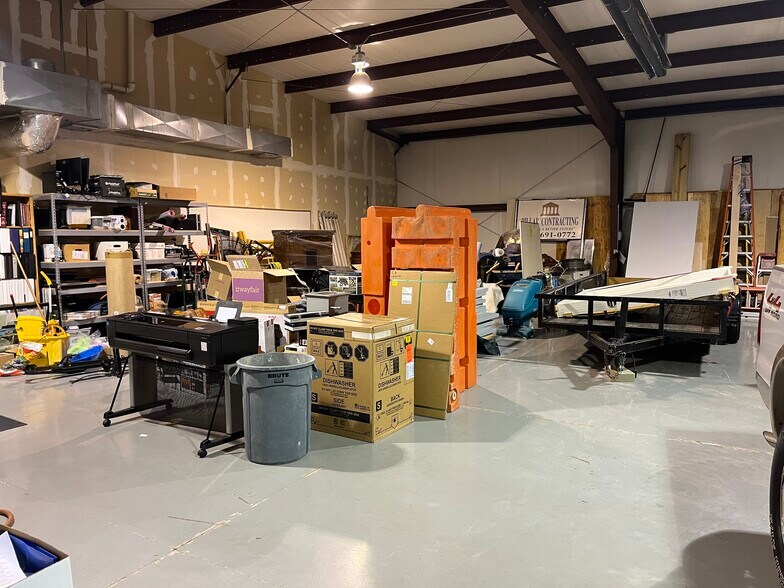 More Photos Of 7408 NW 85th St, Oklahoma City Warehouse For Sale