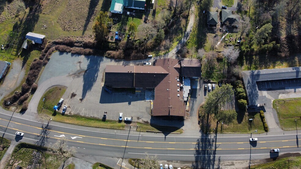 More Photos Of 44650 Highway 101, Laytonville Storefront For Sale