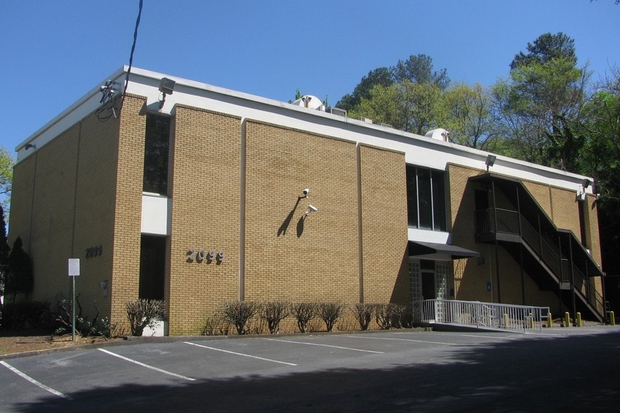 More Photos Of 2099 Monroe Dr NE, Atlanta Loft Creative Space For Lease