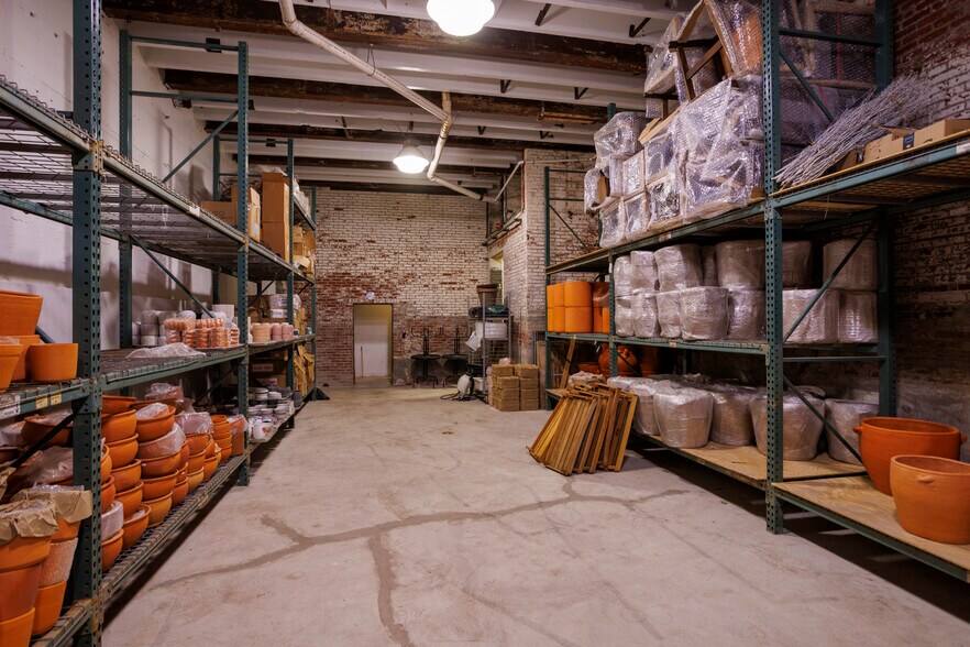 More Photos Of 114 Green Ln, Philadelphia General Retail For Lease