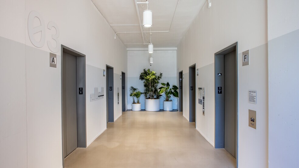 More Photos Of 1800 Owens St, San Francisco Office For Lease