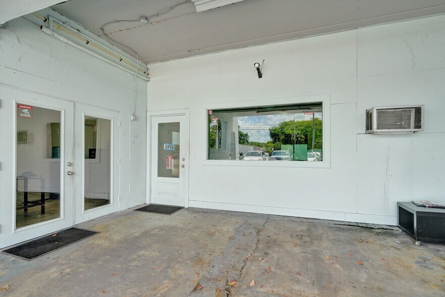 More Photos Of 5350 N State Road 7, Fort Lauderdale Auto Repair For Lease