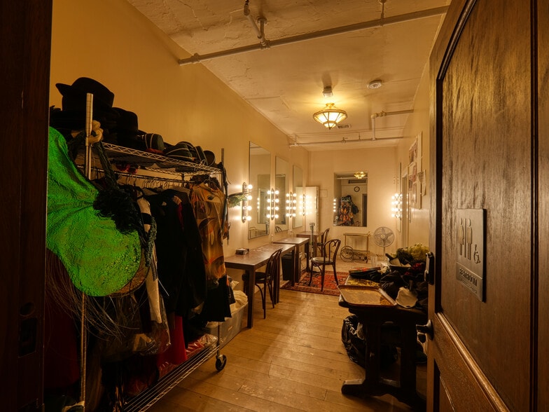 More Photos Of 648-654 S Broadway, Los Angeles General Retail For Lease