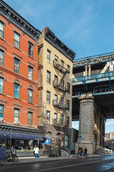 More Photos Of 125 Madison St, New York Apartments For Sale