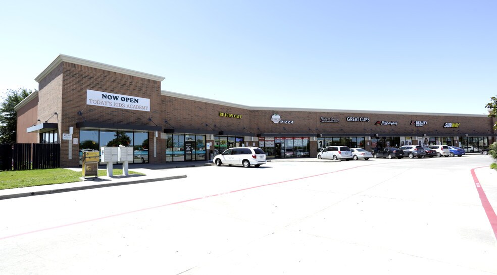 More Photos Of 10716-10860 N Beach St, Keller Unknown For Lease