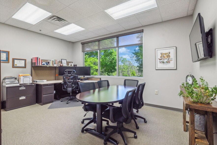 More Photos Of 101 Forrest Crossing Blvd, Franklin Office For Lease