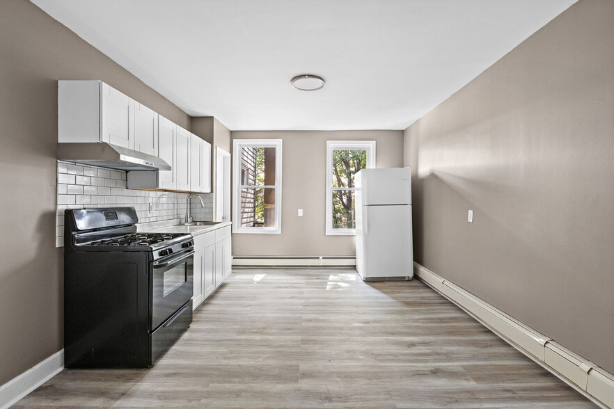 More Photos Of 74 Cambridge Ave, Jersey City Storefront Retail Residential For Sale