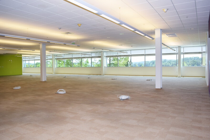 More Photos Of 355 Ledgelawn Dr, Conway Office For Lease