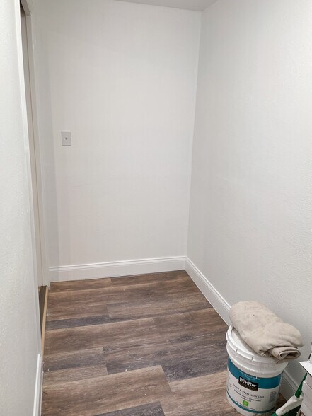 More Photos Of 1005 N Church Ave, Mulberry Medical For Lease