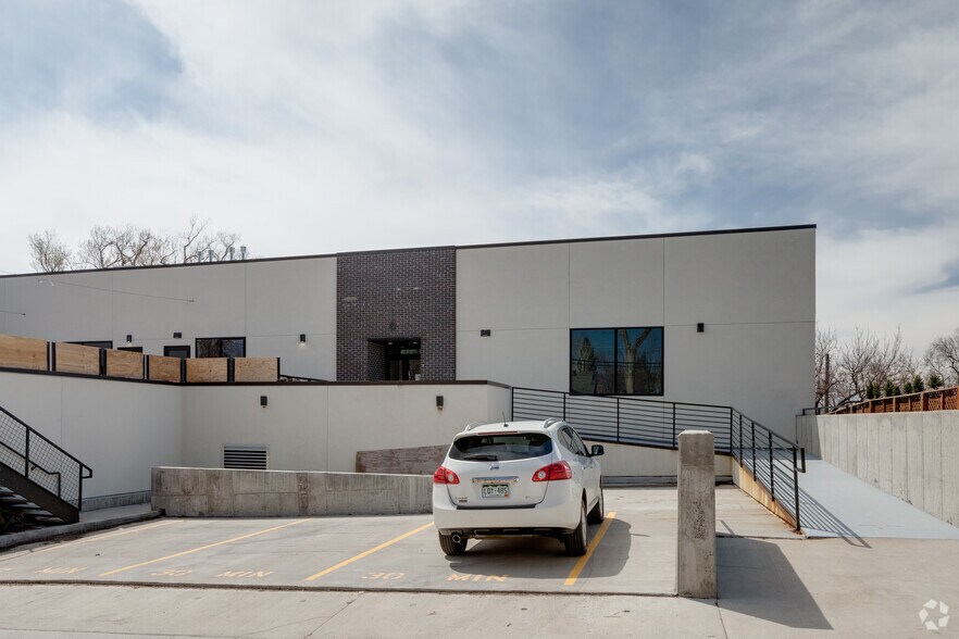 More Photos Of 4433 W 29th Ave, Denver Storefront Retail Office For Lease