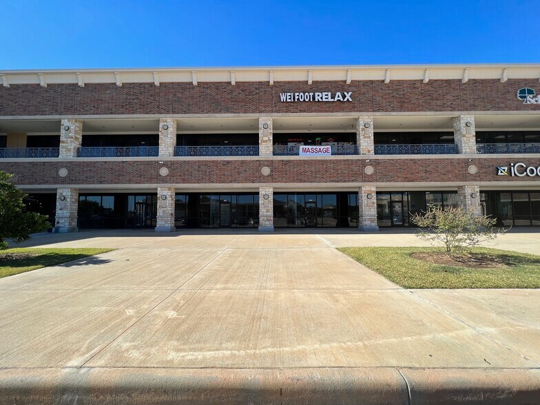 More Photos Of 4899 Highway 6, Missouri City Restaurant For Lease