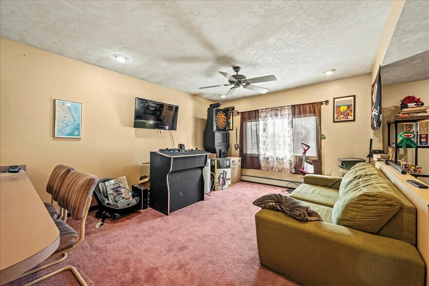 More Photos Of 750 Boulevard Ave, Dickson City Bar For Sale