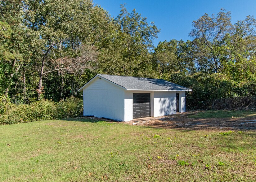 More Photos Of 89 W Campbellton St, Fairburn Office Residential For Sale