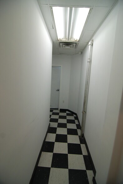 More Photos Of 19 Essex St, New York Storefront Retail Residential For Lease