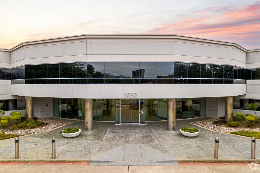 More Photos Of 5560 Tennyson Pky, Plano Office For Sale