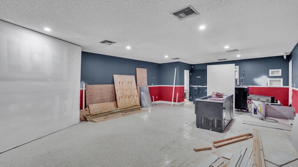 More Photos Of 4314 N Suncoast Blvd, Crystal River Office For Sale