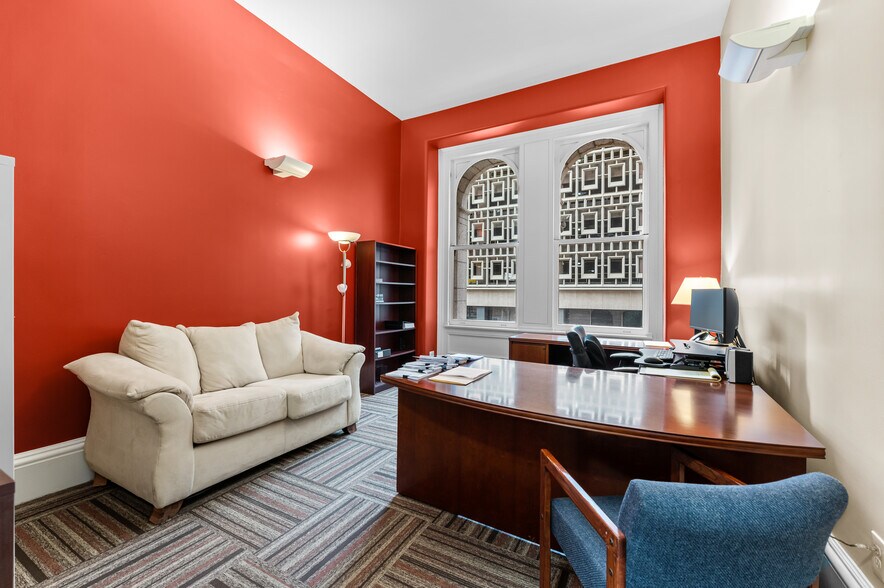 More Photos Of 730 17th St, Denver Office For Sale