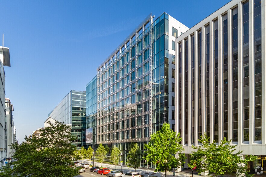 More Photos Of 2100 L St NW, Washington Office For Lease