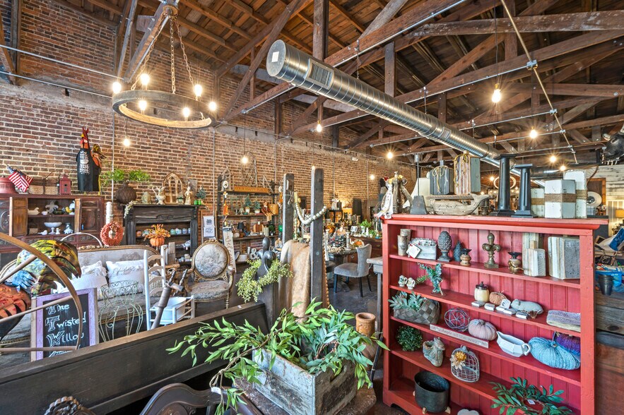 More Photos Of 119 S 3rd St, Smithfield Storefront For Sale