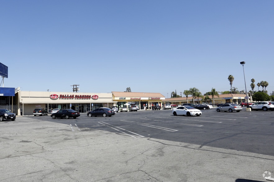 More Photos Of 21001-21015 Sherman Way, Canoga Park Freestanding For Lease