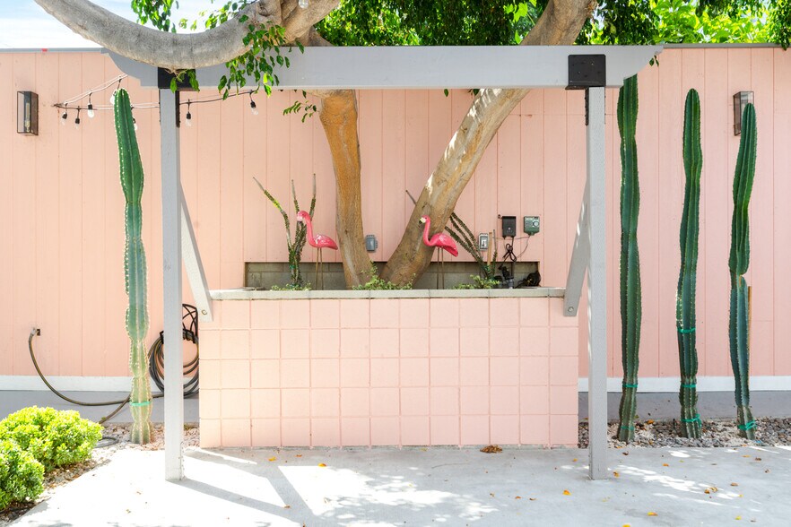 More Photos Of 6512-6514 Bright Ave, Whittier Storefront Retail Residential For Sale