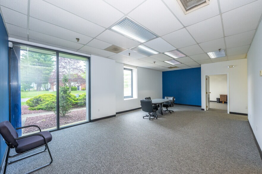 More Photos Of 119 Naylon Ave, Livingston Warehouse For Lease