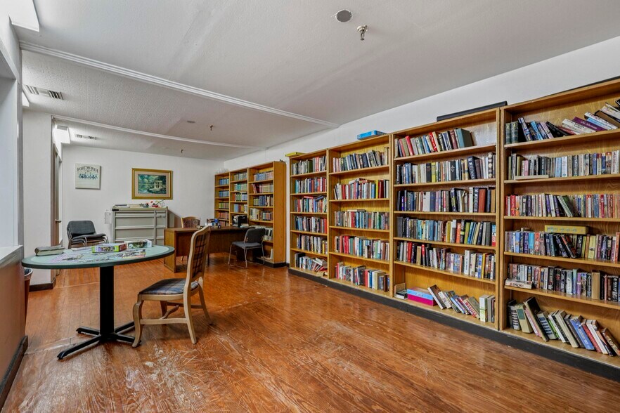 More Photos Of 2601 Tandy Ave, Fort Worth Assisted Living For Sale