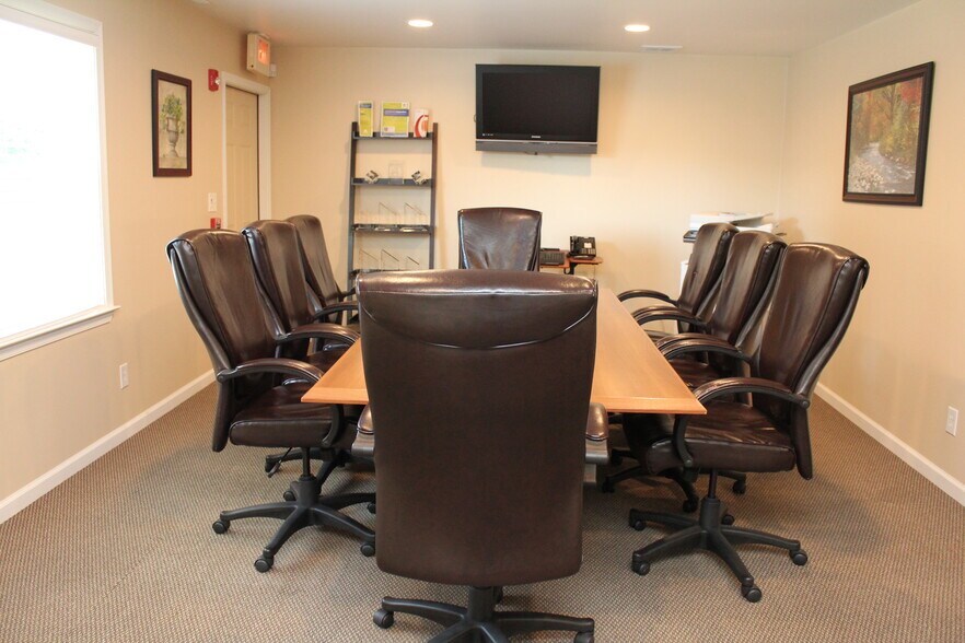 More Photos Of 531 Williamstown Rd, Sicklerville Medical For Sale