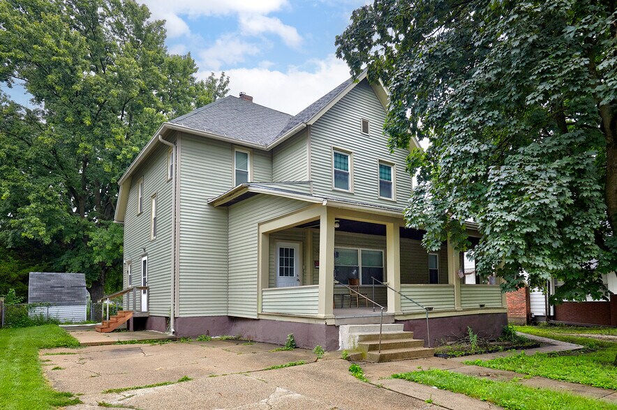 More Photos Of , Des Moines Multifamily For Sale