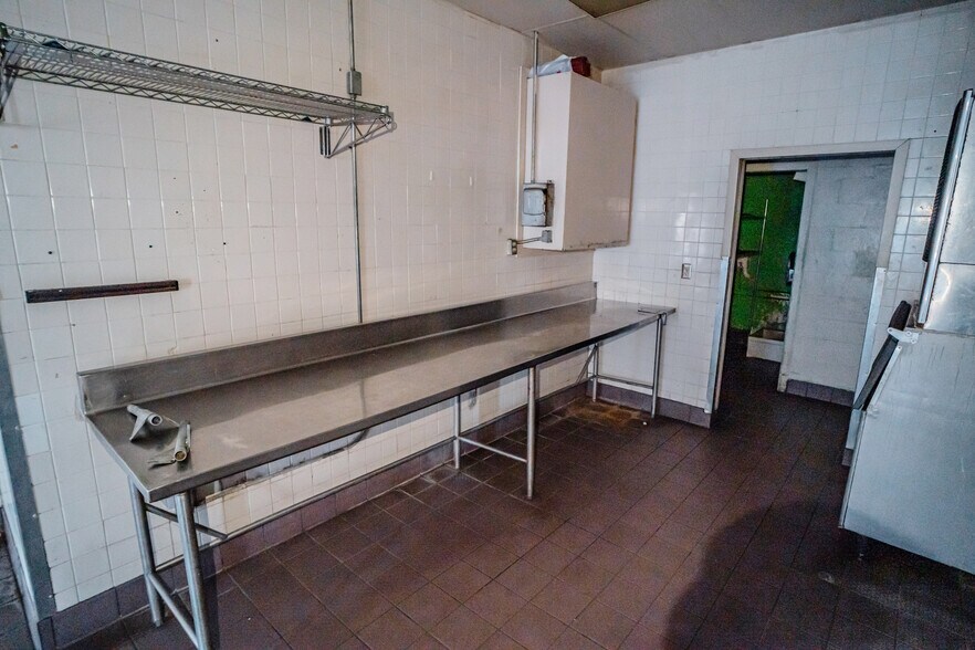 More Photos Of 853 N Glenstone Ave, Springfield Restaurant For Lease