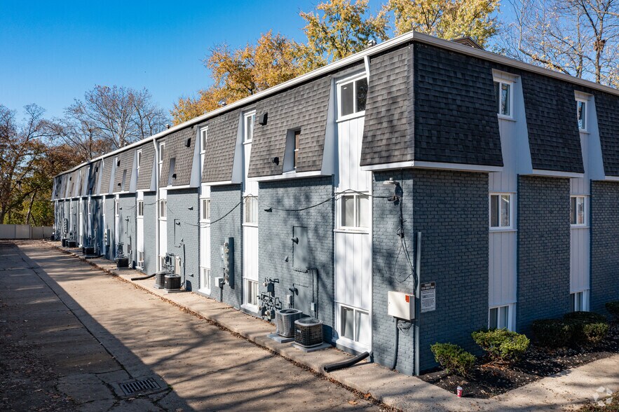 More Photos Of 237-311 N 12th St, Miamisburg Apartments For Sale