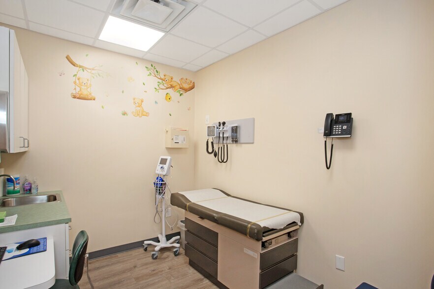 More Photos Of , Bayside Office For Sale