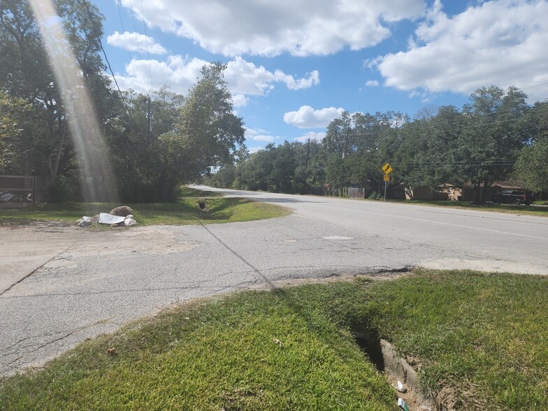 More Photos Of 9618 FM 1462 Rd, Alvin Convenience Store For Sale