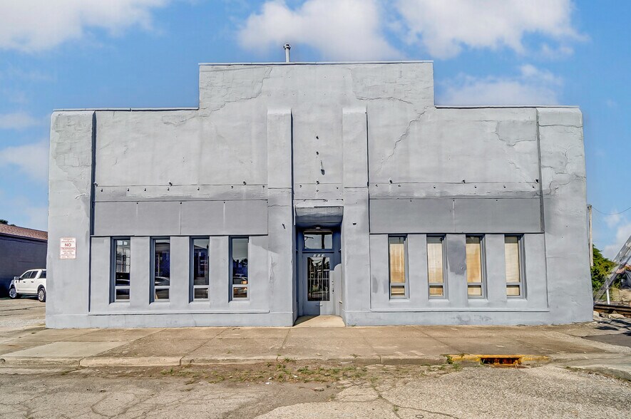 More Photos Of 203 S Wittenberg Ave, Springfield Industrial For Sale