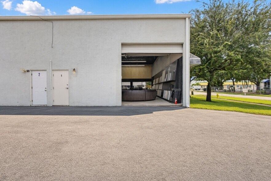 More Photos Of 1334 S Killian Dr, Lake Park Warehouse For Sale