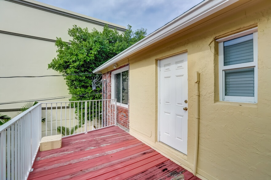 More Photos Of 8 SE 8th St, Fort Lauderdale Office For Sale