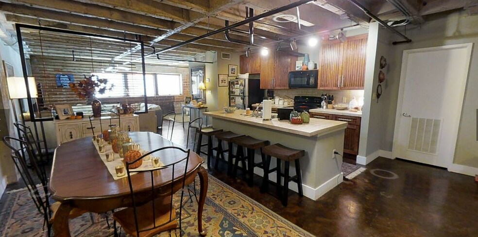 More Photos Of 625 Ryan St, Lake Charles Apartments For Sale