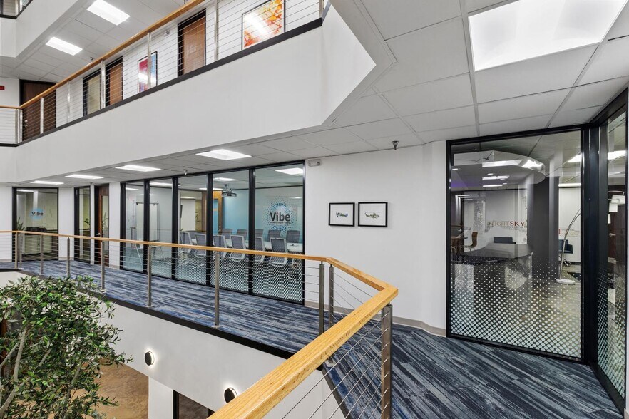 More Photos Of 8866 Gulf Fwy, Houston Unknown For Lease